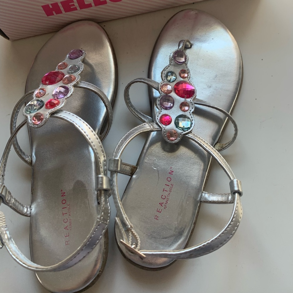 kenneth cole silver sandals